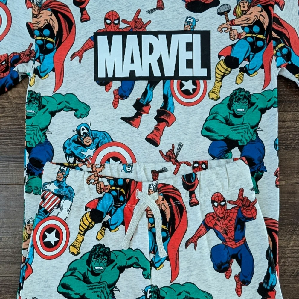 NWT H&M Marvel 2-Piece Set